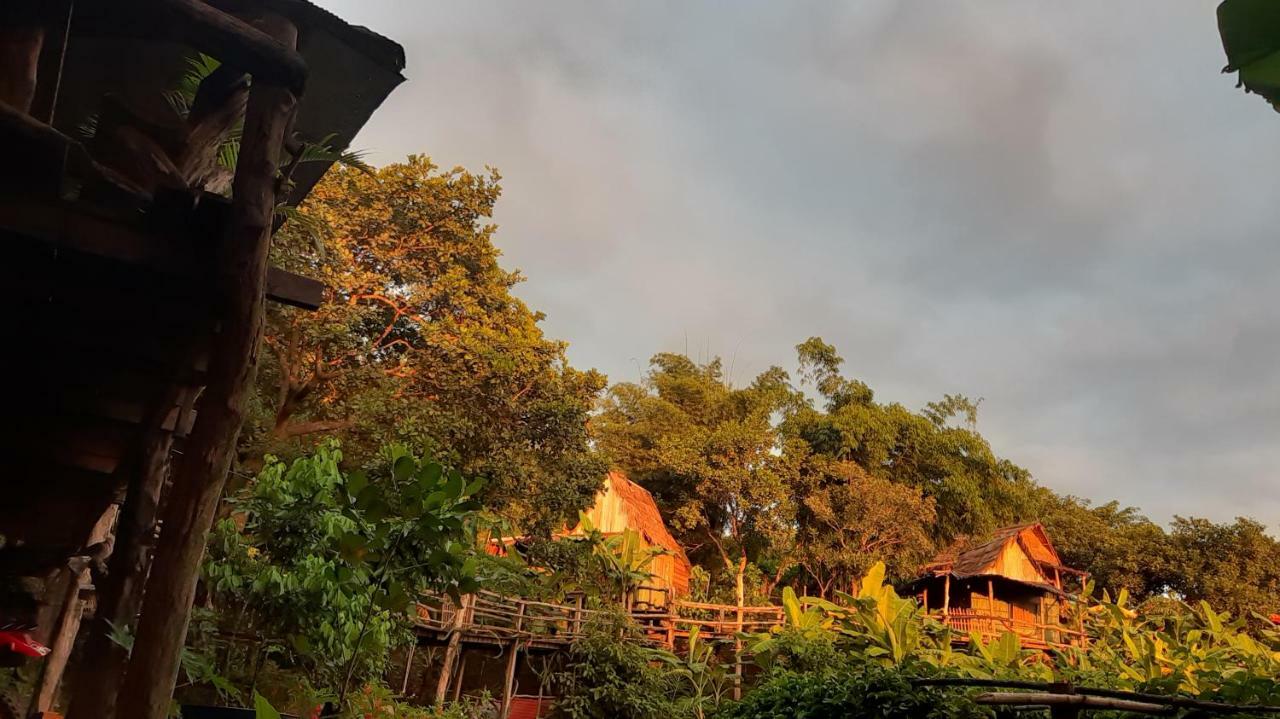 Tree Lodge Banlung Exterior photo